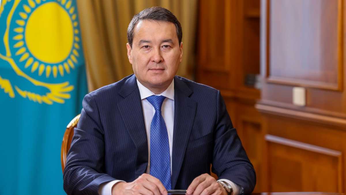Смаилов поздравил казахстанцев с Днём независимости