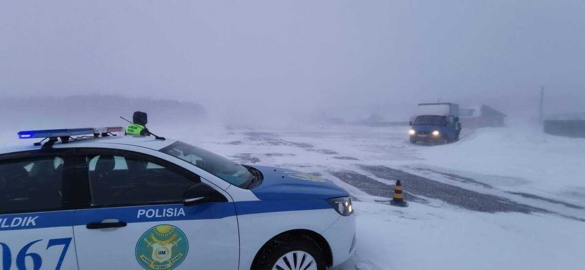 80 фур застряли в СКО из-за бурана