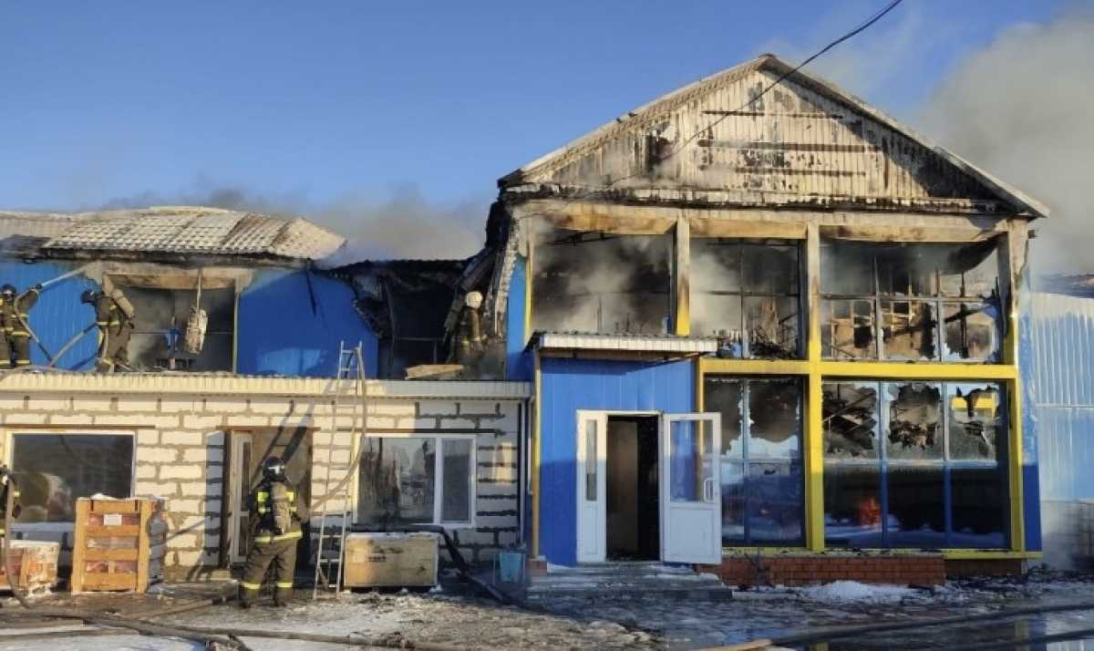 Гостиница сгорела в Костанае: погибла женщина