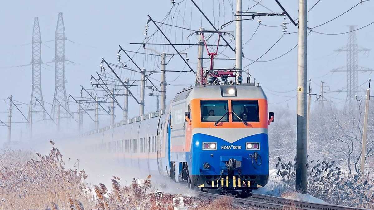 Как будет осуществляться движение поездов в новогодние праздники в Казахстане