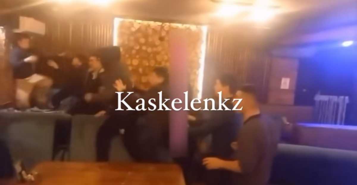 Массовая драка в кафе Талдыкоргана: троих человек поместили под стражу