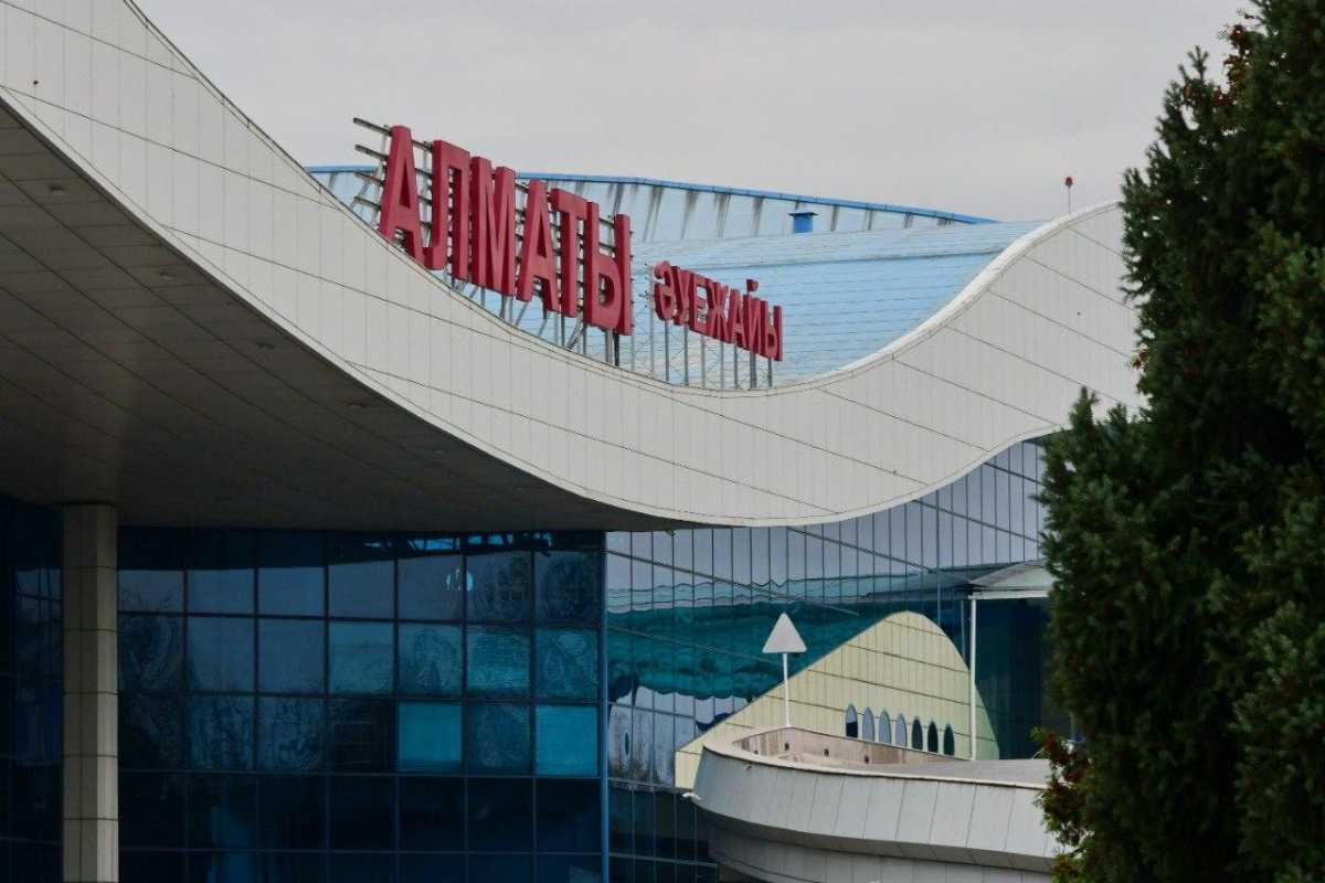 На слухи о задержании топ-менеджера ответили в аэропорту Алматы