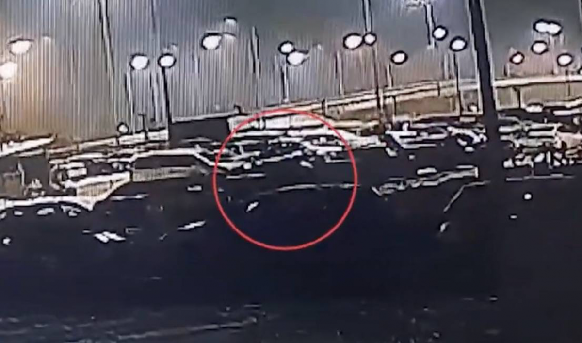 Иностранцы подожгли автомобиль жительницы Алматы