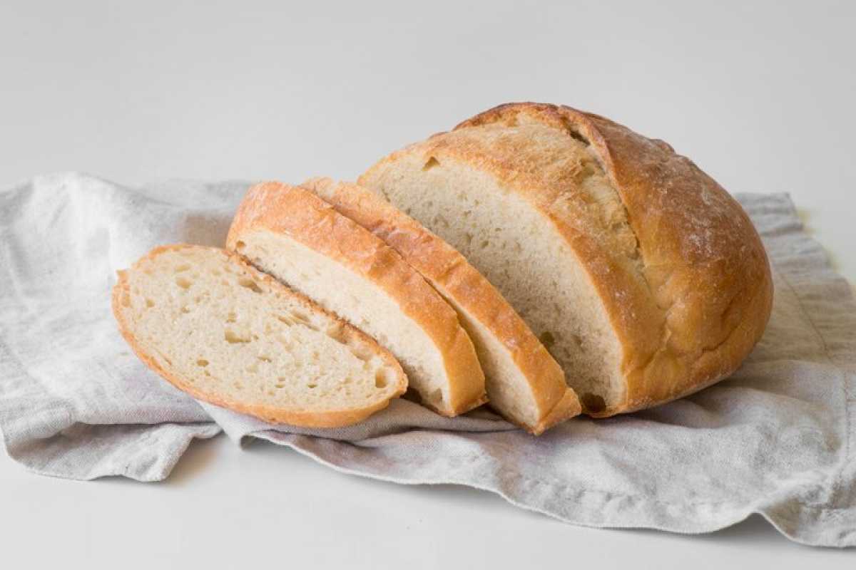 По 1300 тенге продавали хлеб застрявшим в метель на трассе в Актюбинской области