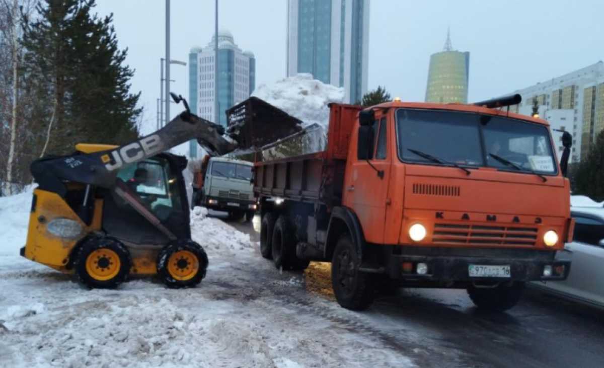 Более 40 тысяч кубометров снега вывезли с улиц Астаны за ночь