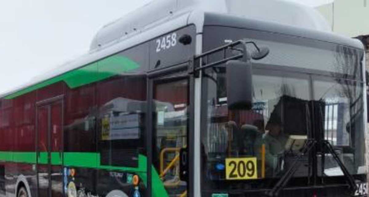 В Алматы обновили автобусы ещё на двух маршрутах