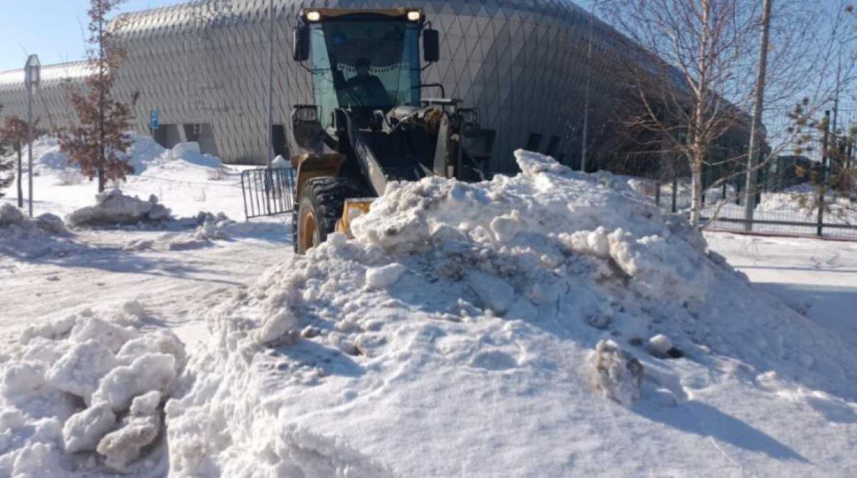Более 41 тысячи кубометров снега вывезли из Астаны за ночь
