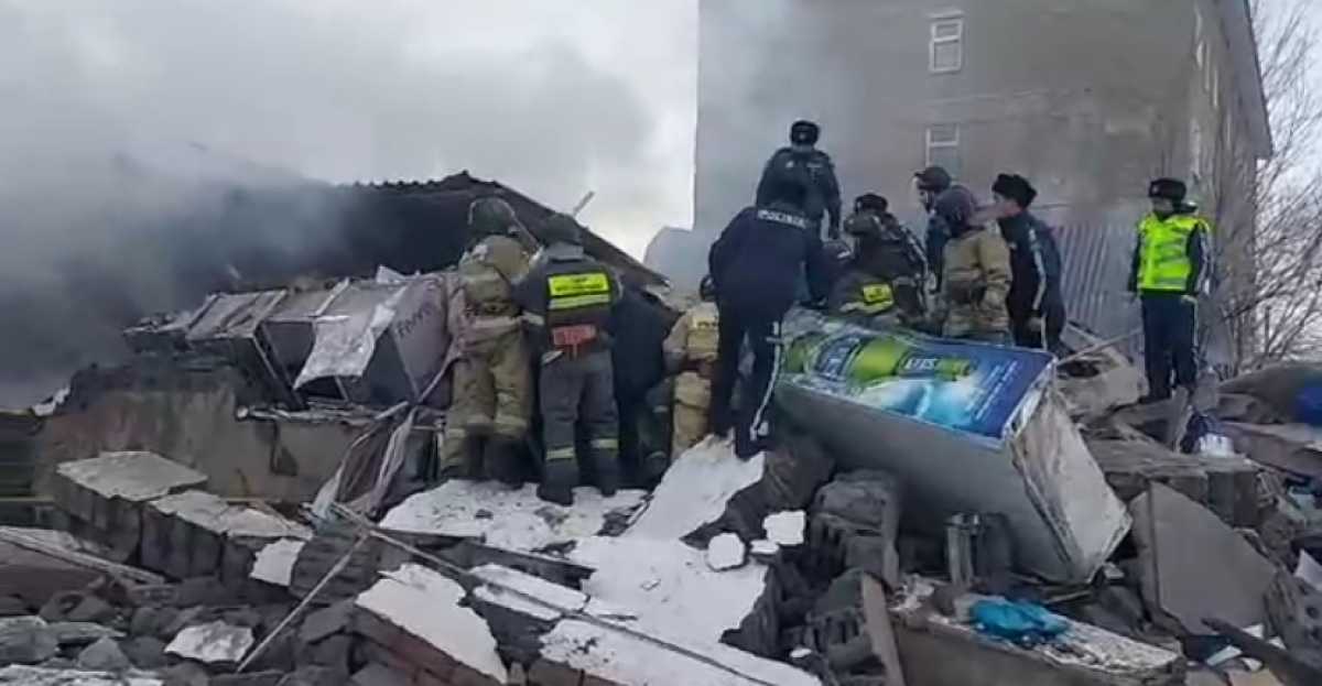 Тело женщины нашли под завалами после взрыва газа в Темиртау