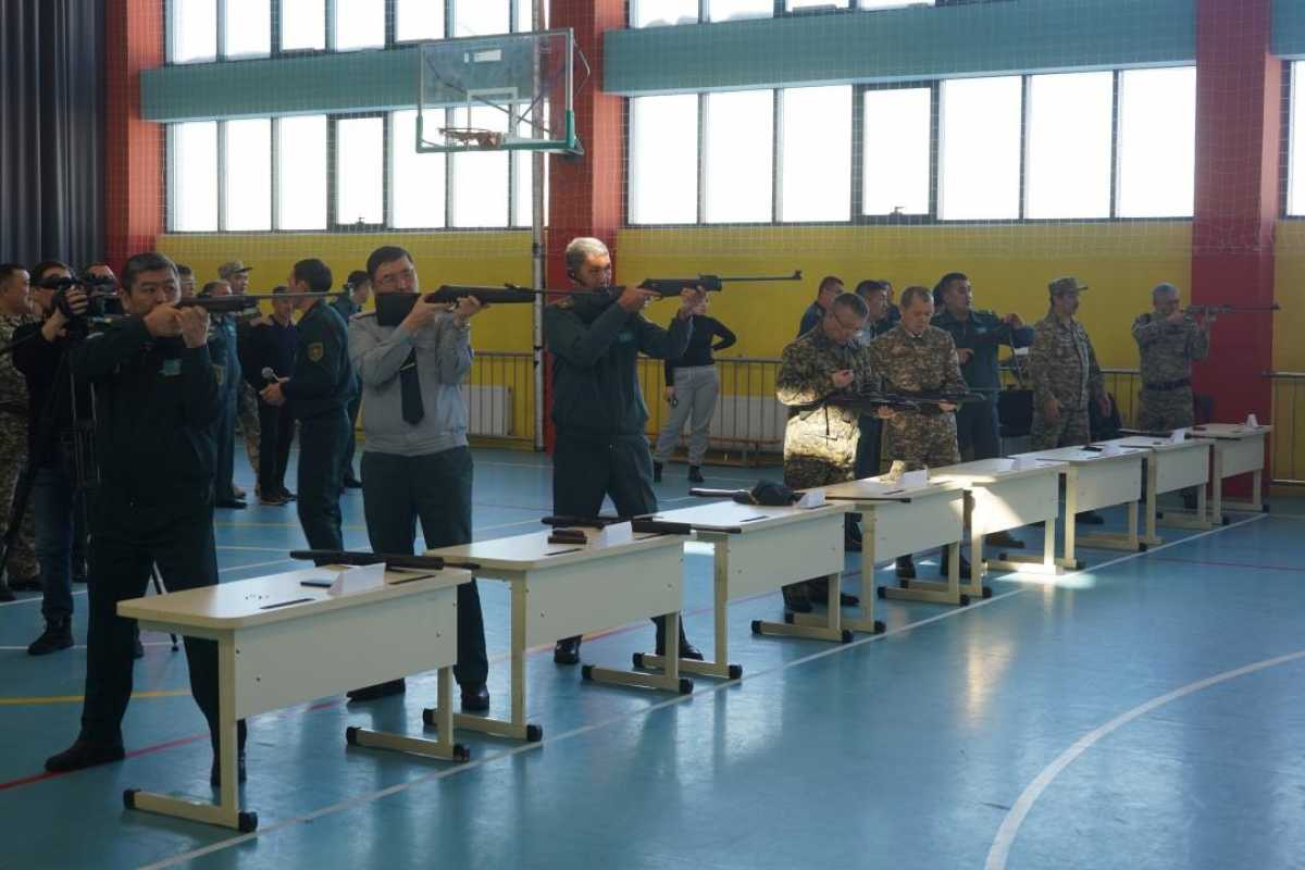 В Алматы прошел республиканский турнир среди учителей НВП