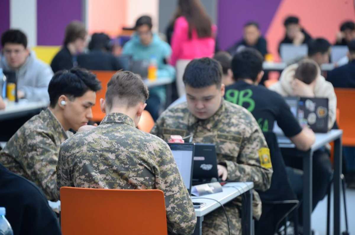 В Astana IT University прошло состязание по кибербезопасности