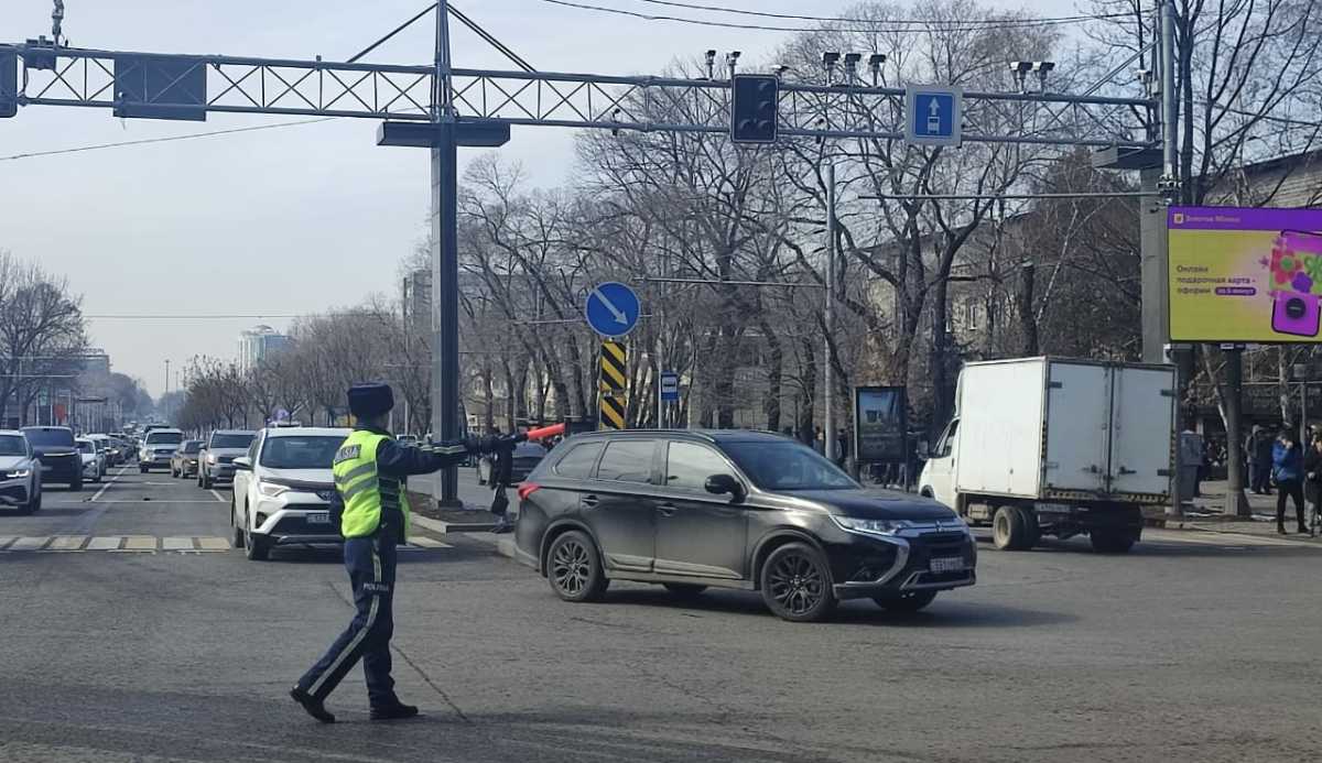 Полицию Алматы перевели на усиленный вариант несения службы