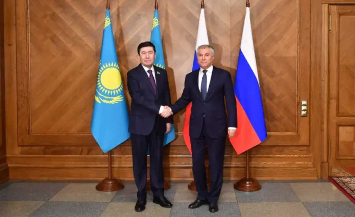 Межпарламентское сотрудничество обсудили спикеры Казахстана и России