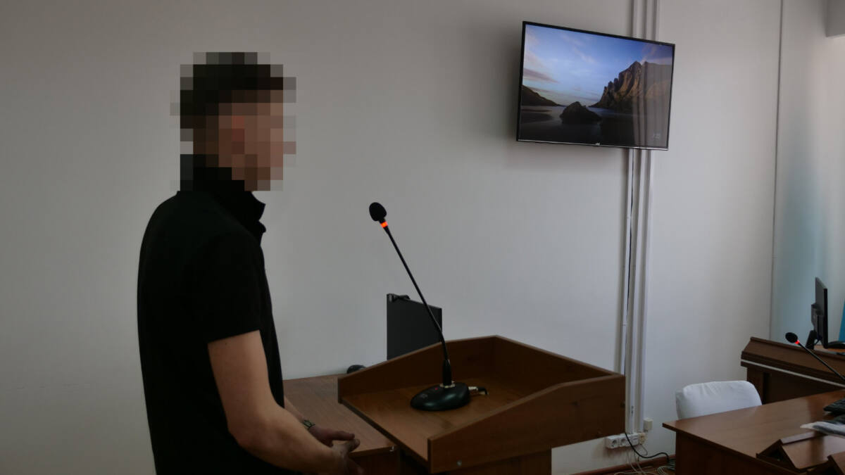 15 суток получил житель Петропавловска за разбитые окна в полиции