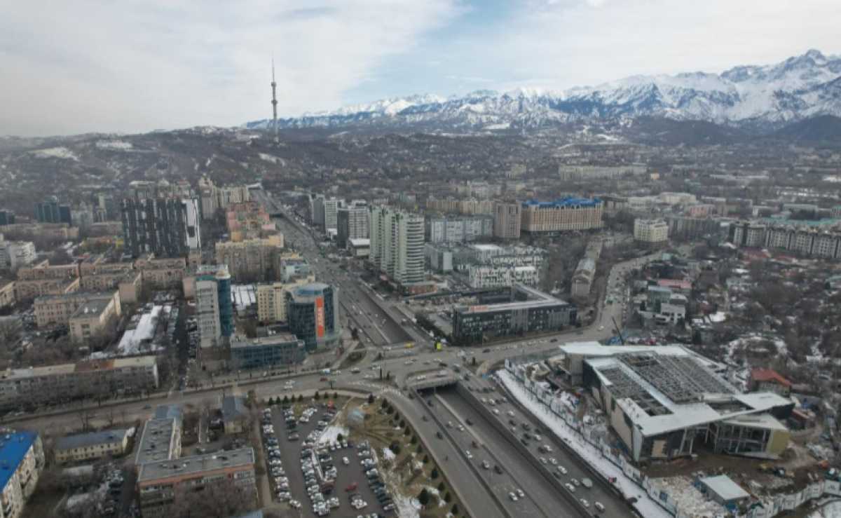 В Алматы проверили состояние развязок и пешеходных переходов
