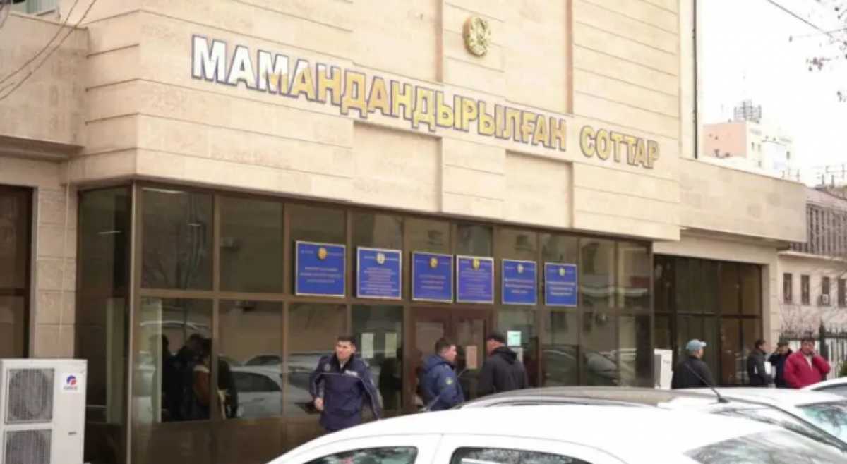 Главврача роддома осудили за взятку и растрату госимущества в Туркестанской области