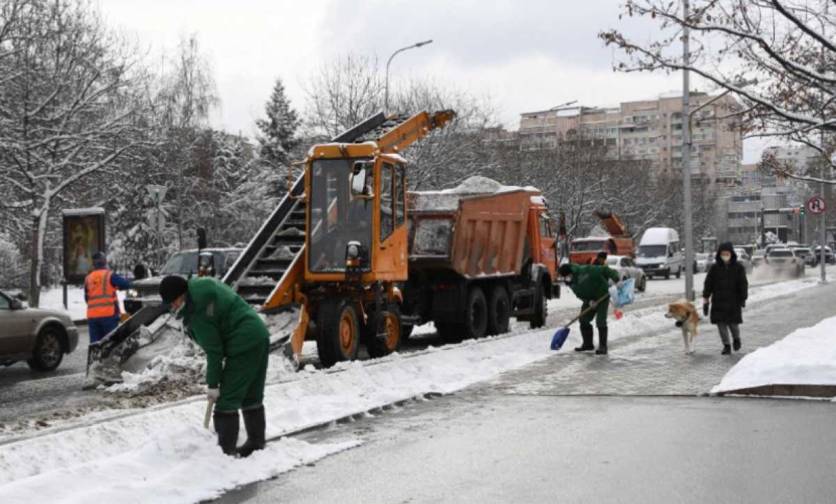 Ухудшение погодных условий в Алматы: коммунальные службы переведены в усиленный режим