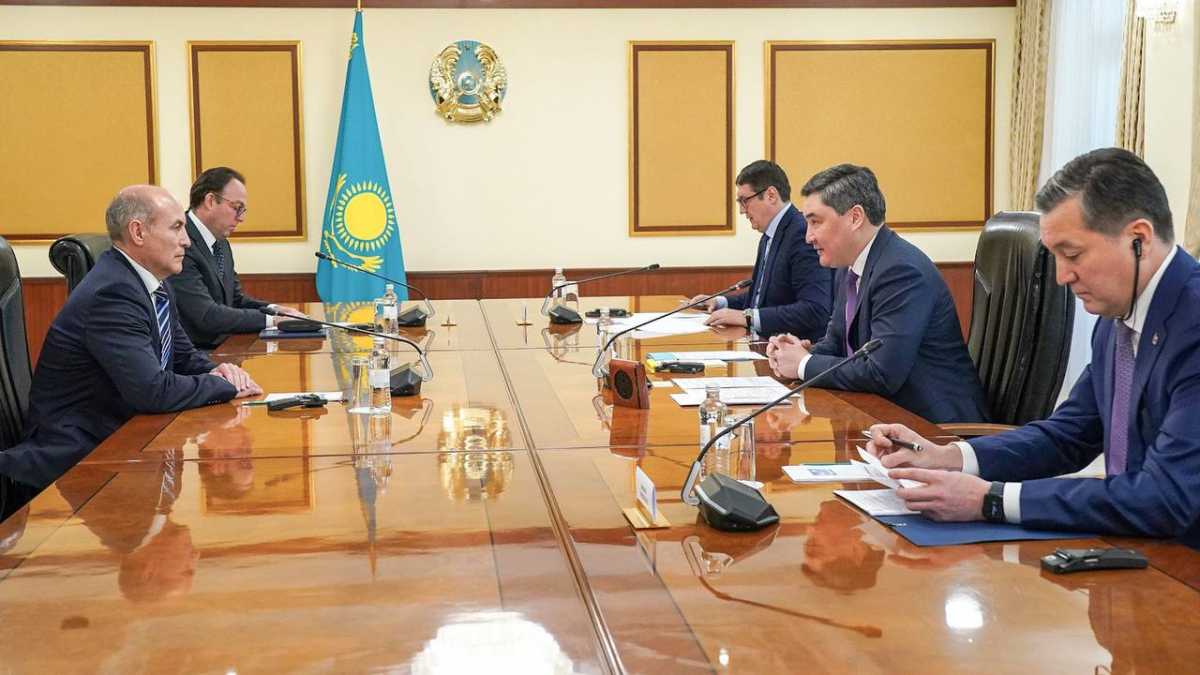 Бектенов провёл переговоры с исполнительным вице-президентом «Шелл»