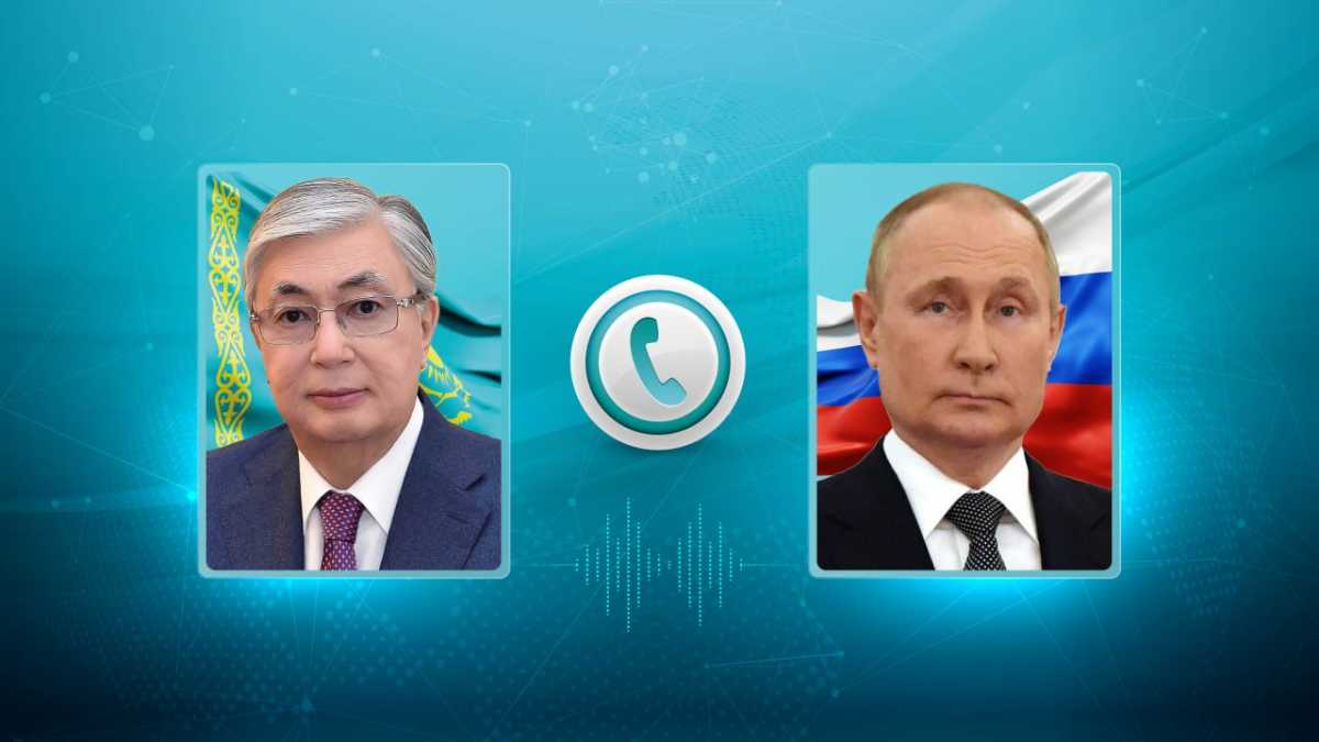 Токаев поздравил Путина с победой на выборах президента России
