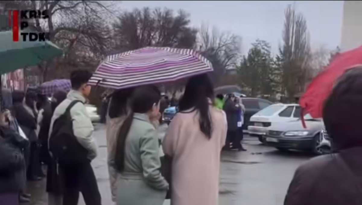 Подозрительные чемоданы: из ЦОНа Талдыкоргана эвакуировали посетителей