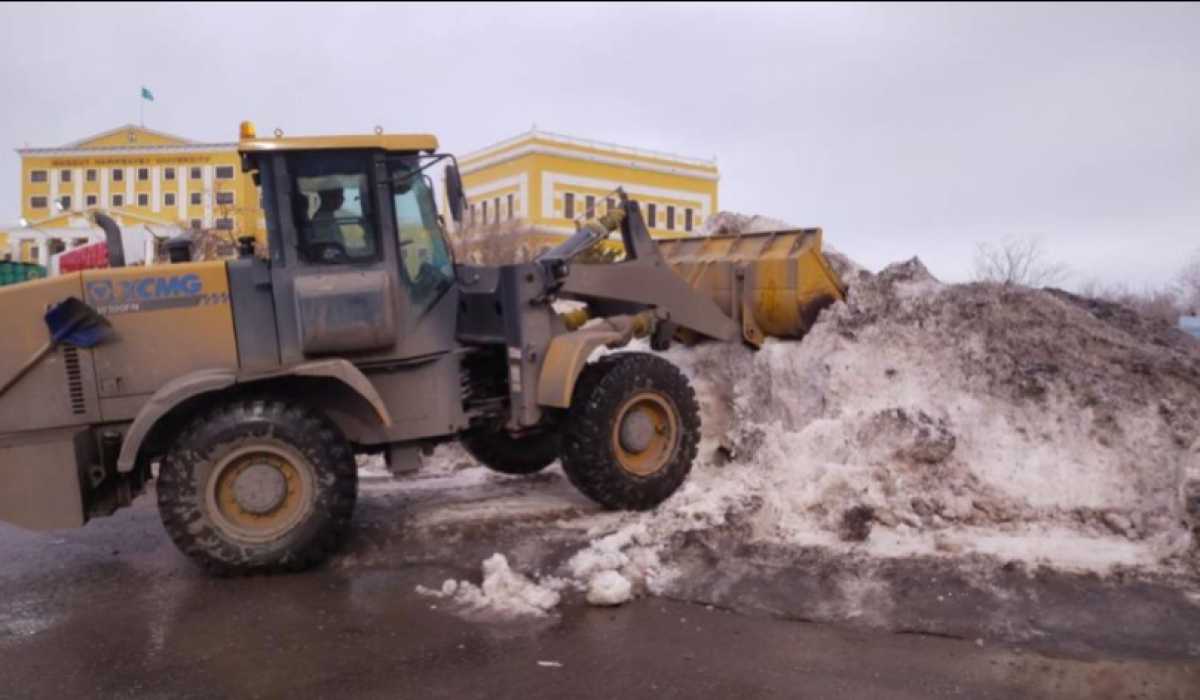 Более 6 тысяч кубометров снега вывезли из Астаны за ночь