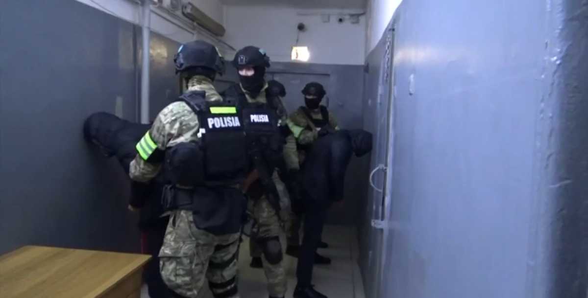 Казахстанцев, разыскиваемых за совершение тяжких преступлений, возвратили из Турции в Алматы