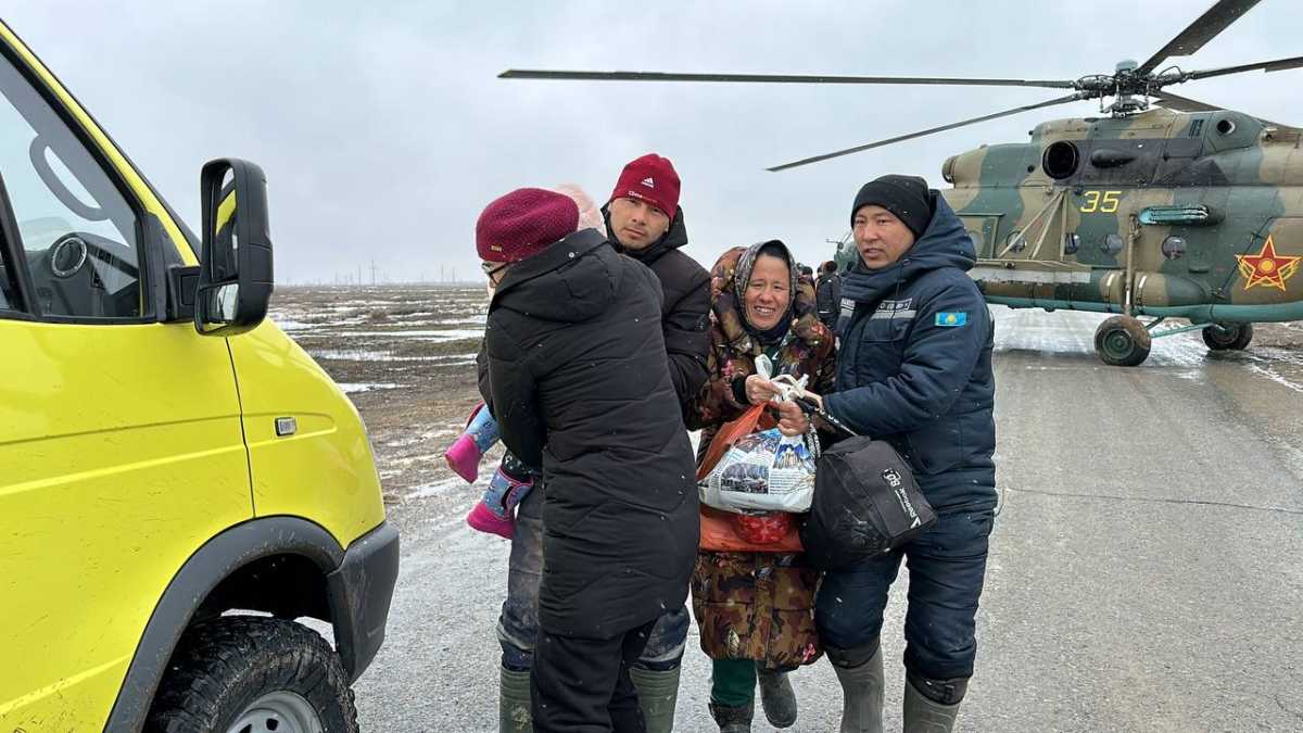 Военнослужащих задействовали аварийно-спасательных работах в Актюбинской и Западно-Казахстанской областях