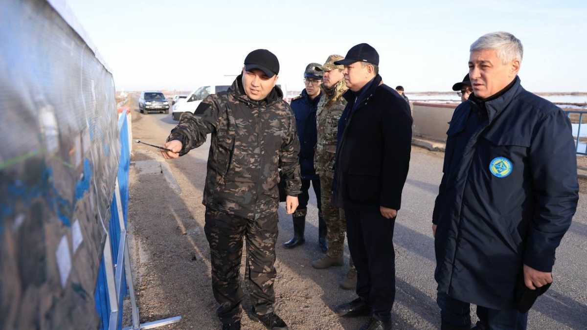 Канат Бозумбаев изучил паводковую обстановку в Карагандинской области
