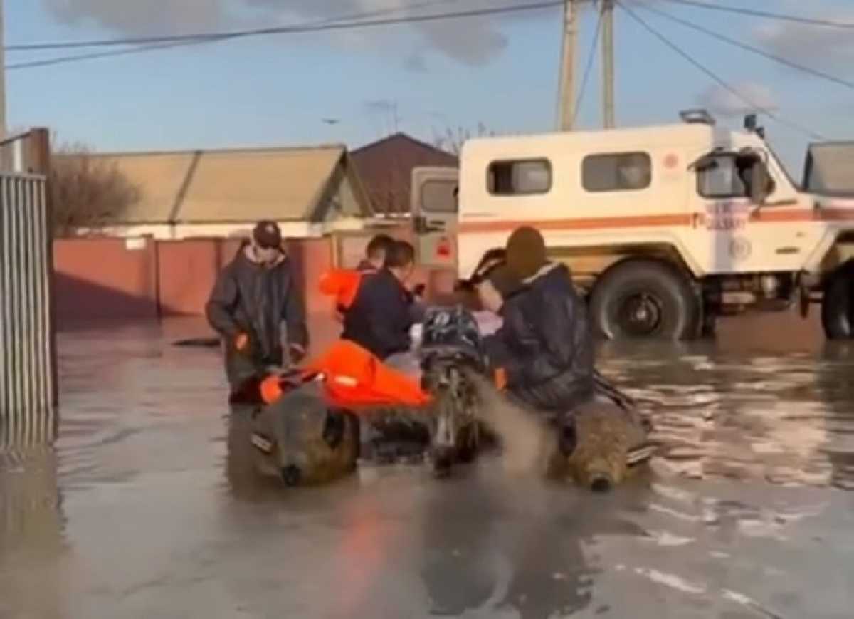 Более 28 тыс. человек эвакуировано в Жылыойском районе