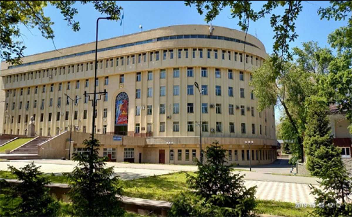 Прокуроры Алматы вернули часть здания КазНПУ