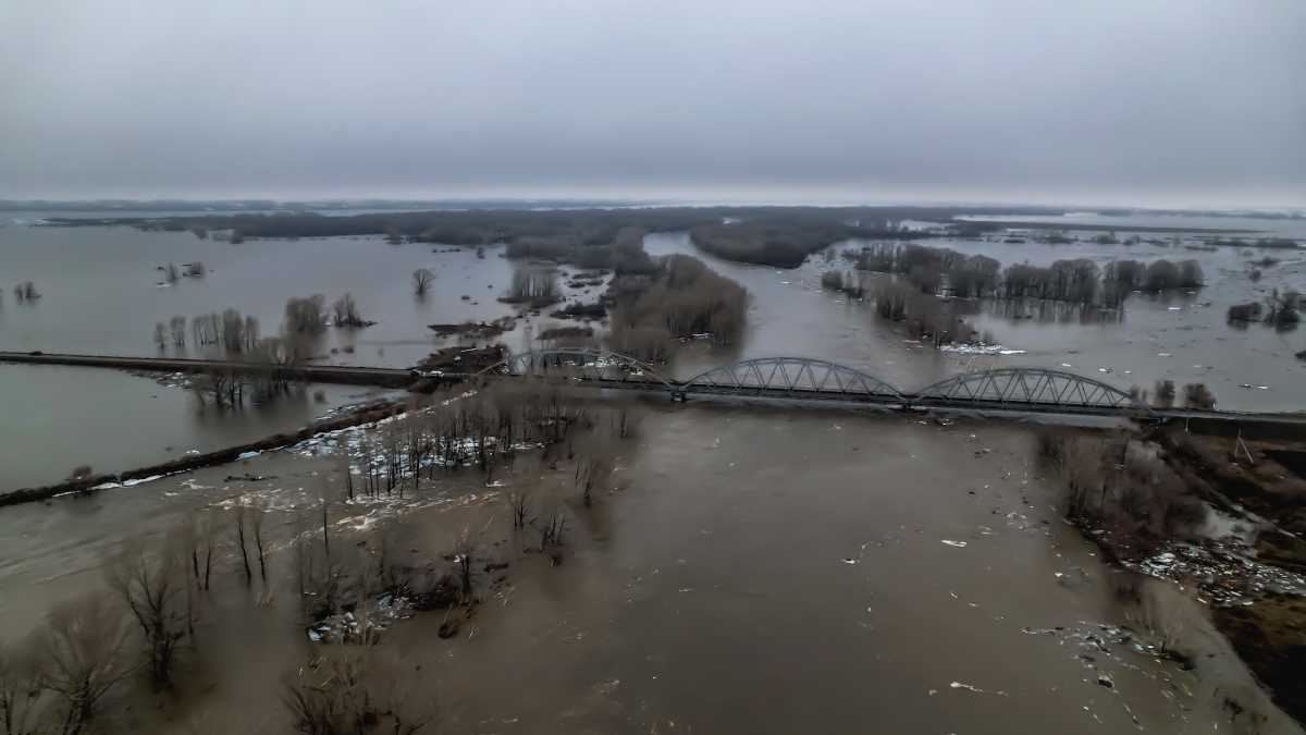 «В сторону Петропавловска движется огромный поток воды»: аким СКО обратился к жителям