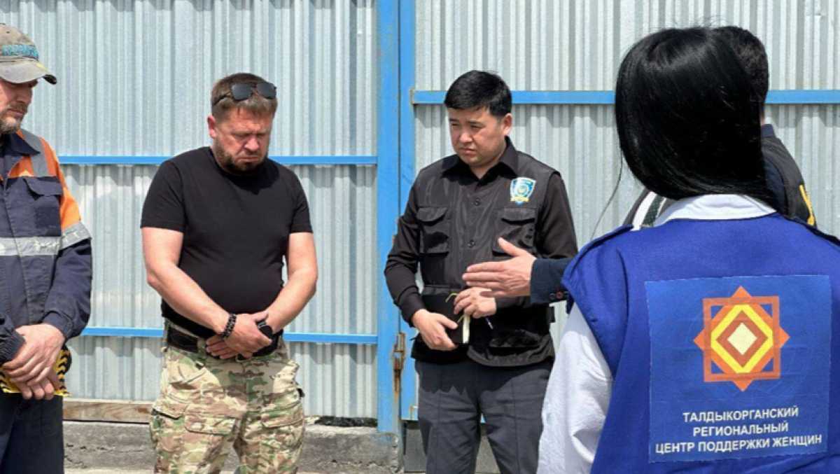 Мобильные группы по выявлению жертв трудовой эксплуатации продолжают объезды отдалённых участков Жетысуской области