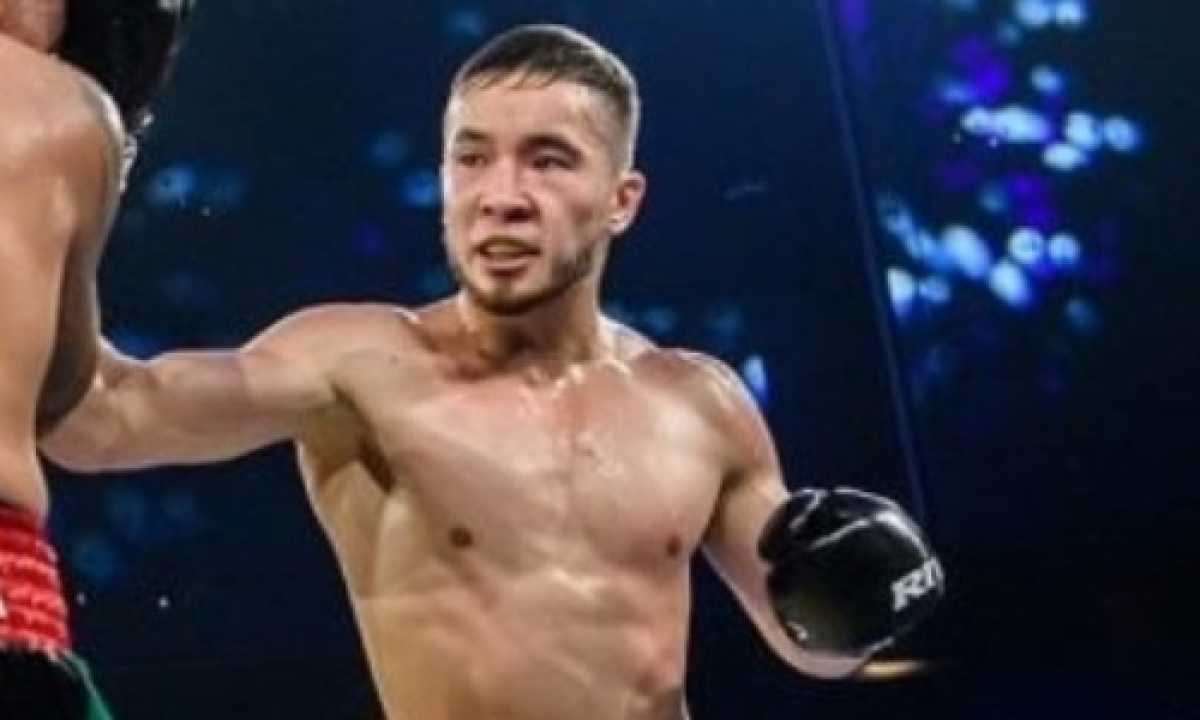 Нокаутом в первом раунде закончился бой боксёров из Казахстана и Узбекистана