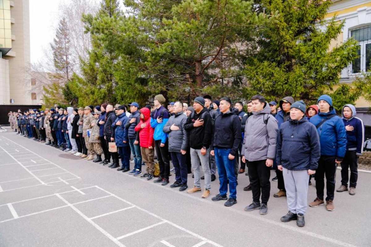 Более 100 офицеров запаса столицы отправили на воинские сборы