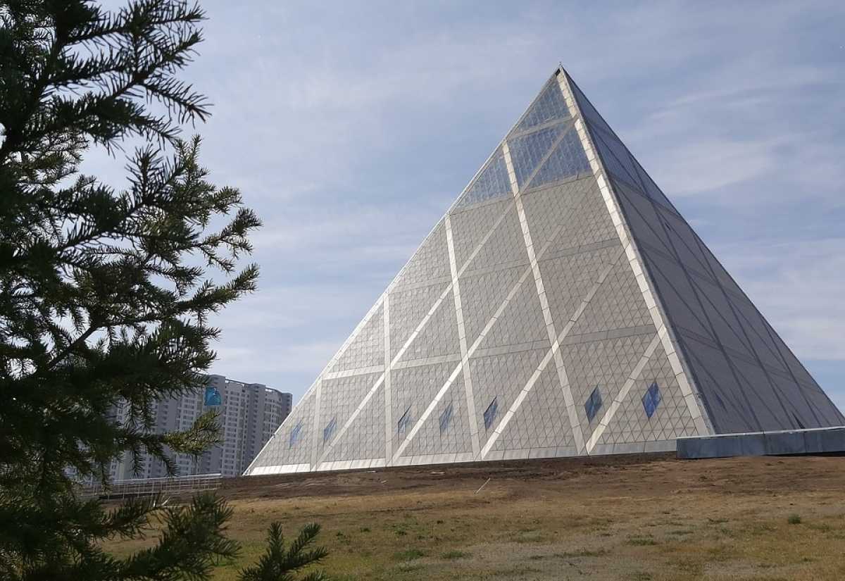 Токаев сменил заместителей председателя Ассамблеи народа Казахстана