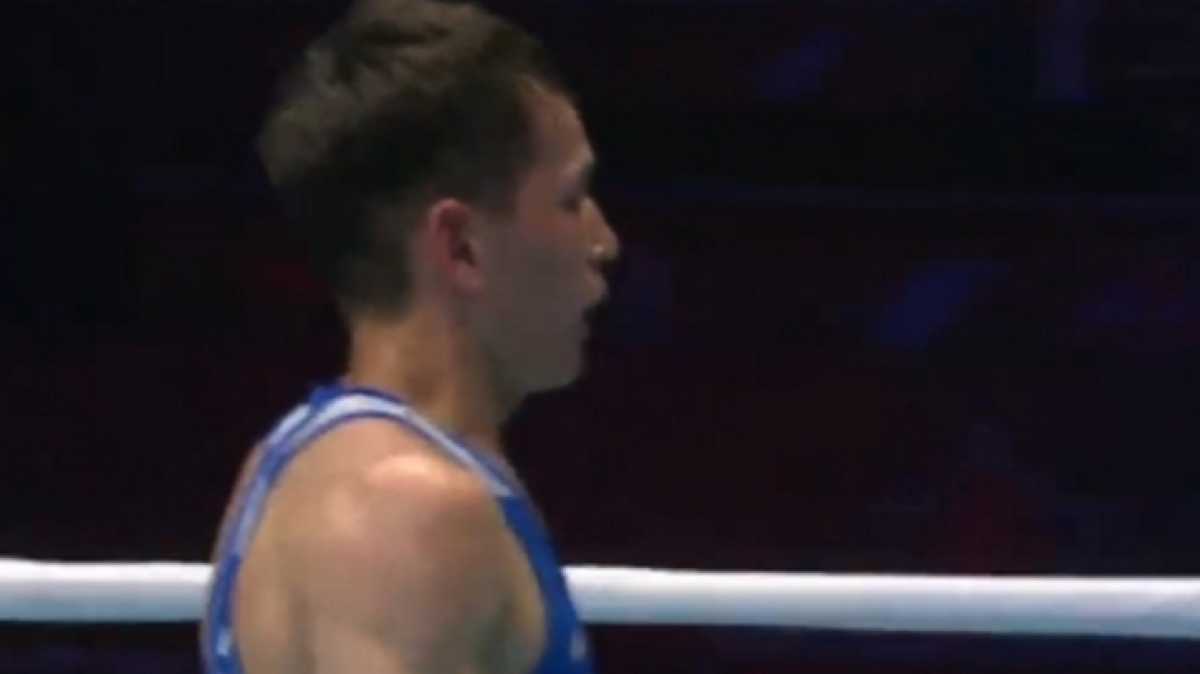 Казахстанский боксёр разгромил соперника и стал двукратным чемпионом Азии