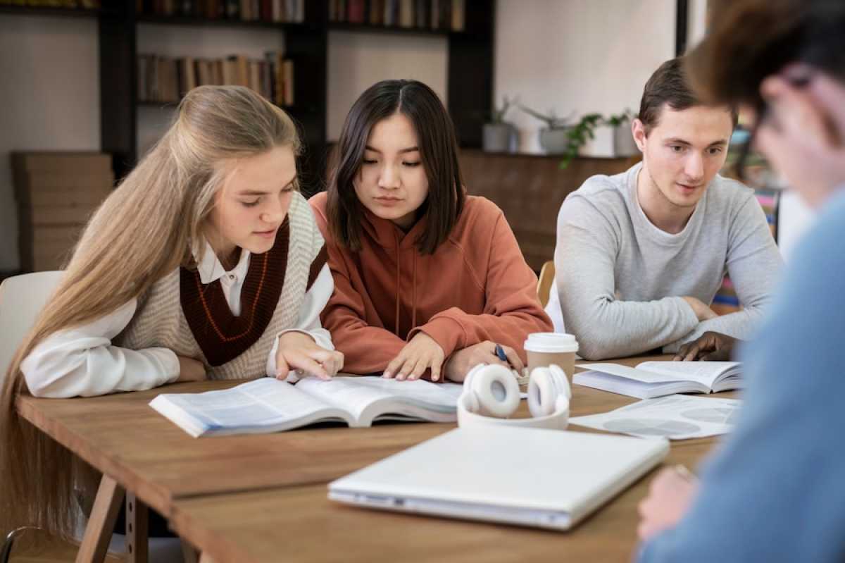 Казахский язык будут преподавать в вузах по-новому