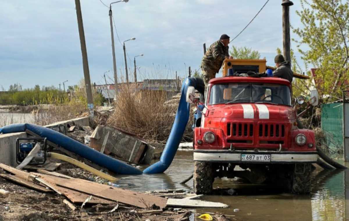 Паводки в Казахстане: о ситуации в пострадавших от большой воды регионах рассказали в МЧС