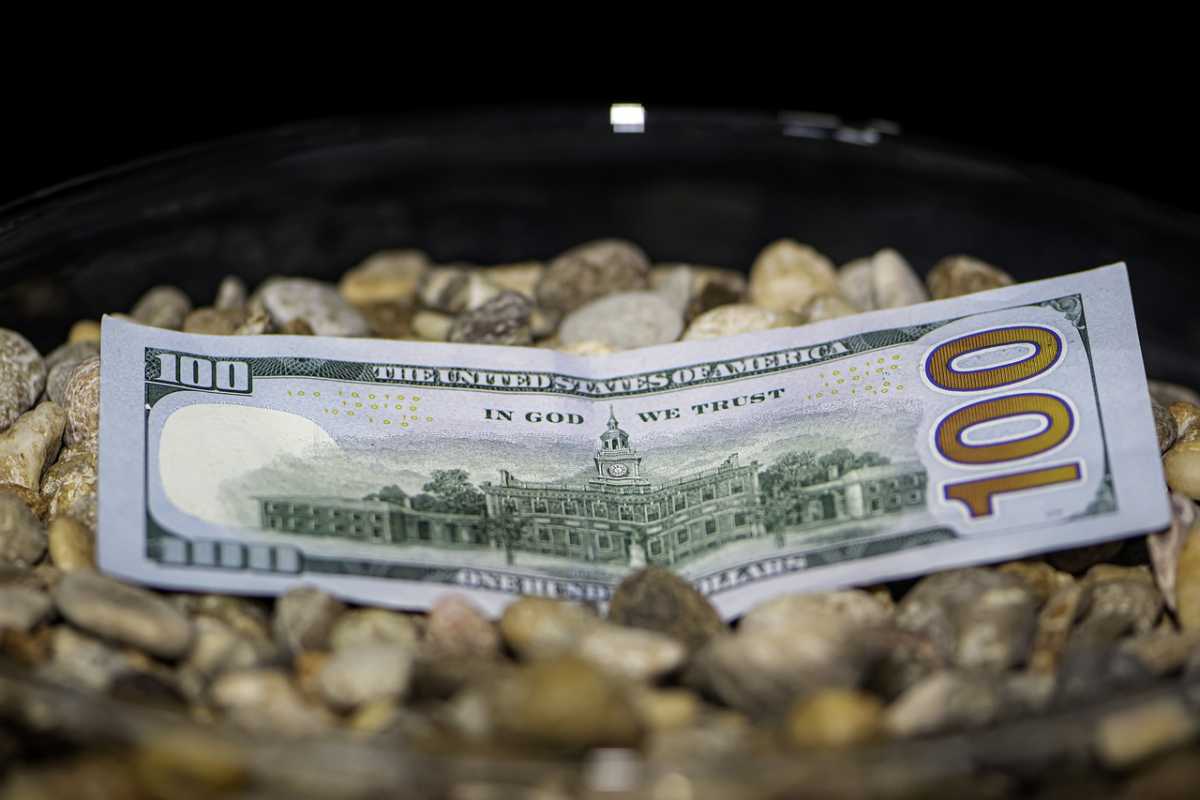 Финансовый гороскоп на неделю с 20 по 26 мая 2024 года