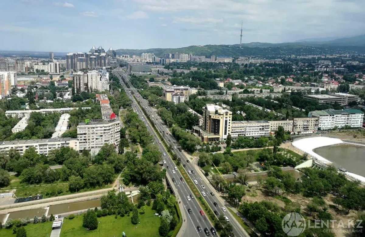 Эксперты высказались о мерах по сокращению чрезмерной автомобилизации Алматы