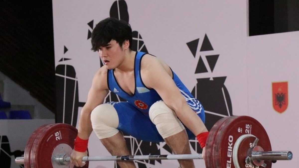 Команда Казахстана по тяжёлой атлетике завершила выступление на юношеском чемпионате мира с двумя золотый медалями