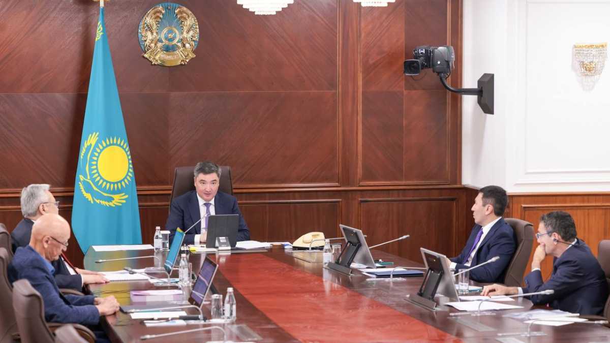 Олжас Бектенов провёл заседание совета директоров фонда «Самрук-Қазына»