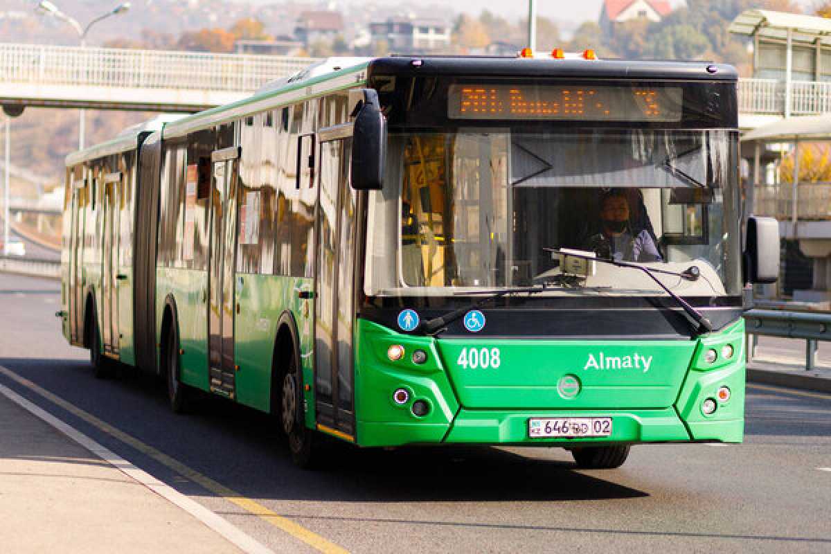 Стоимость проезда в общественном транспорте могут повысить в Алматы