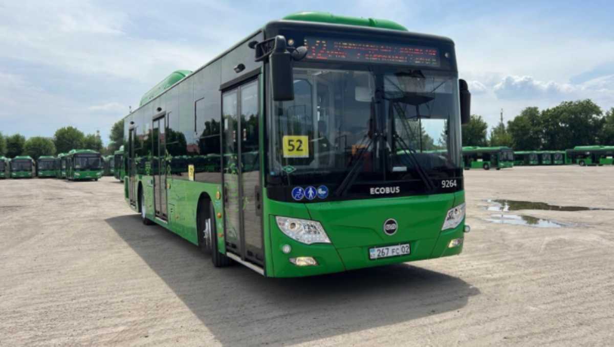 В Алматы обновили автобусы ещё на двух маршрутах