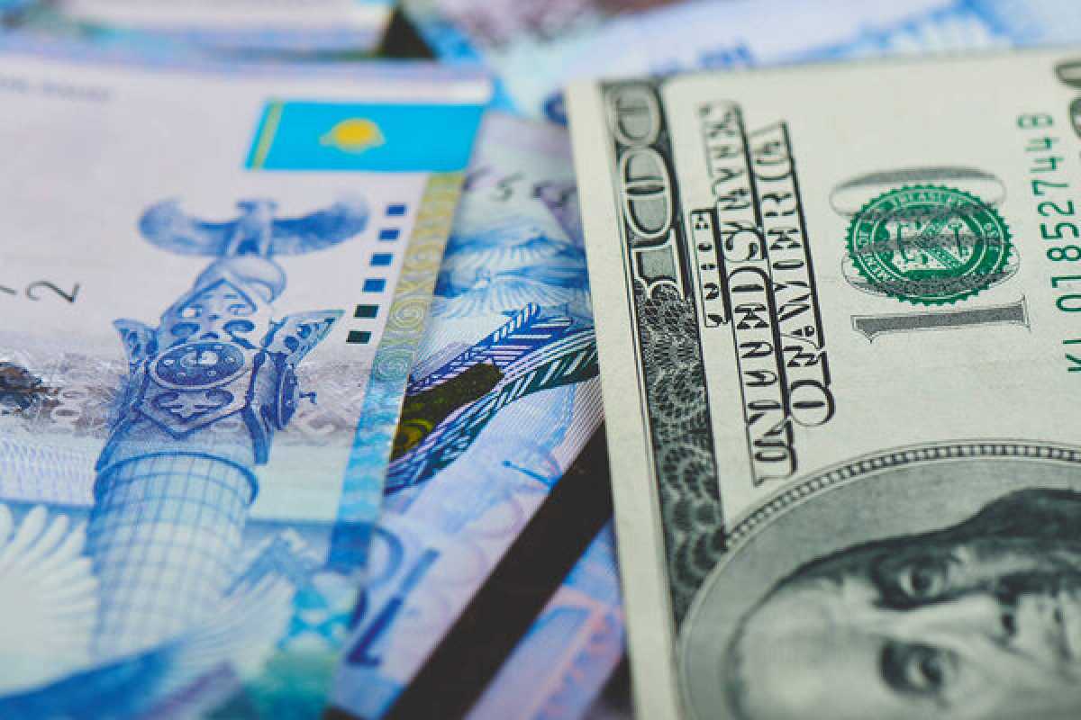 Доллар подорожал в Казахстане