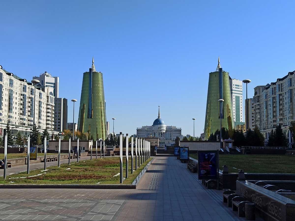 Движение по одной из улиц изменят в Астане из-за строительства LRT