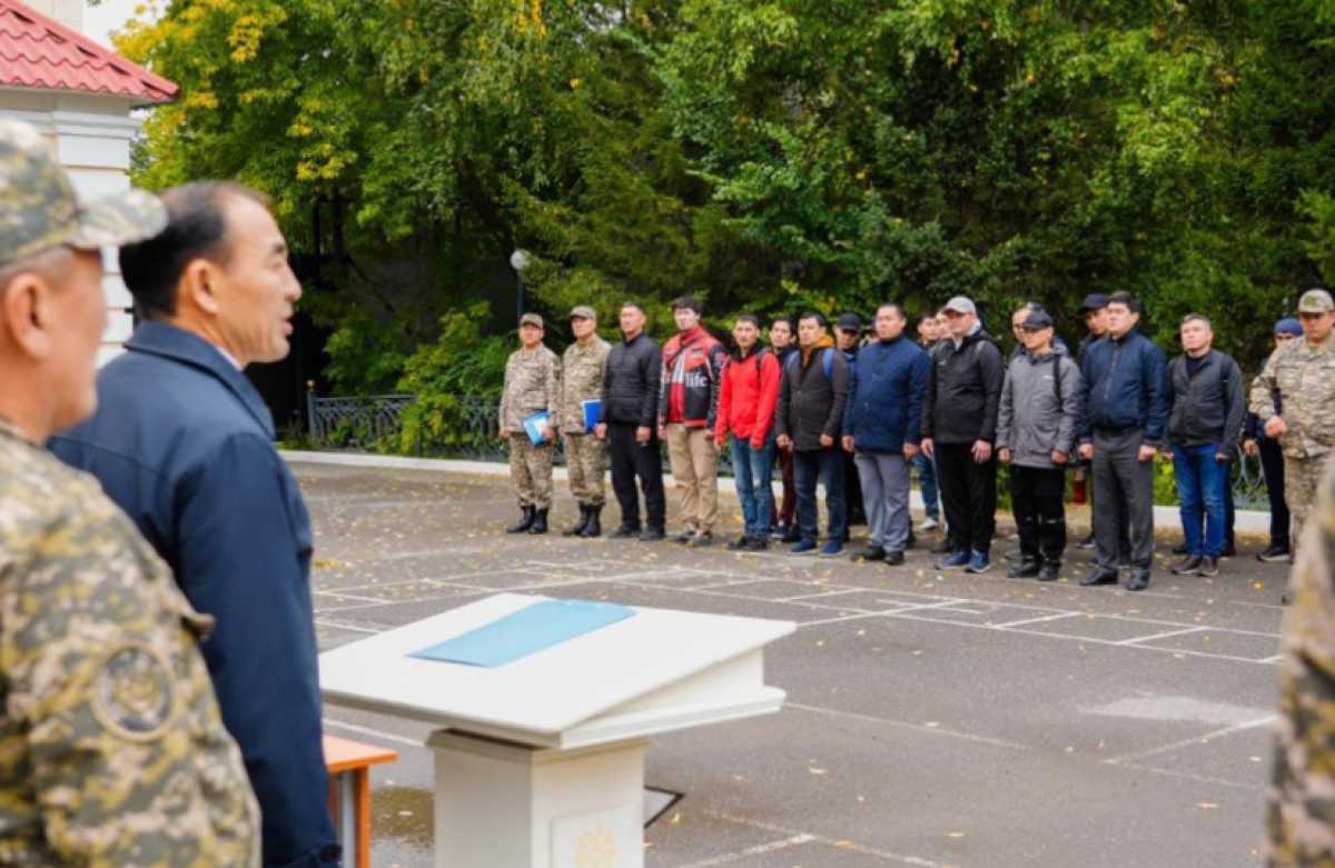 В Астане начались учебные воинские сборы