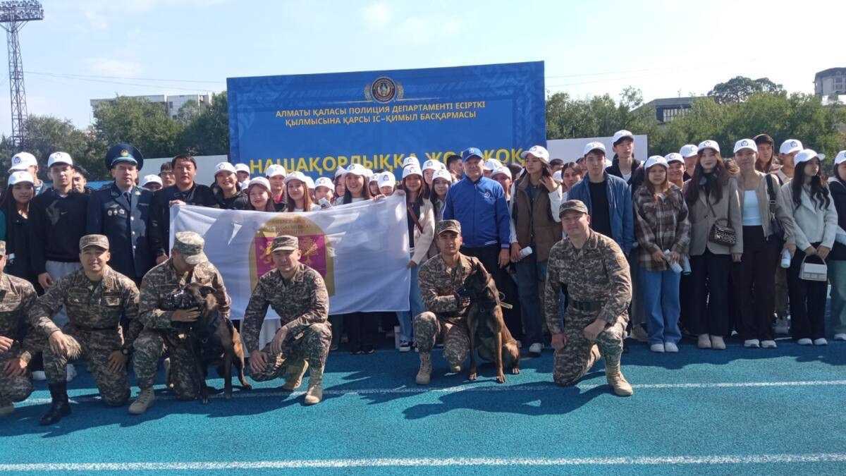 Алматы объявил войну наркограффити: горожане взяли в руки кисти и краску