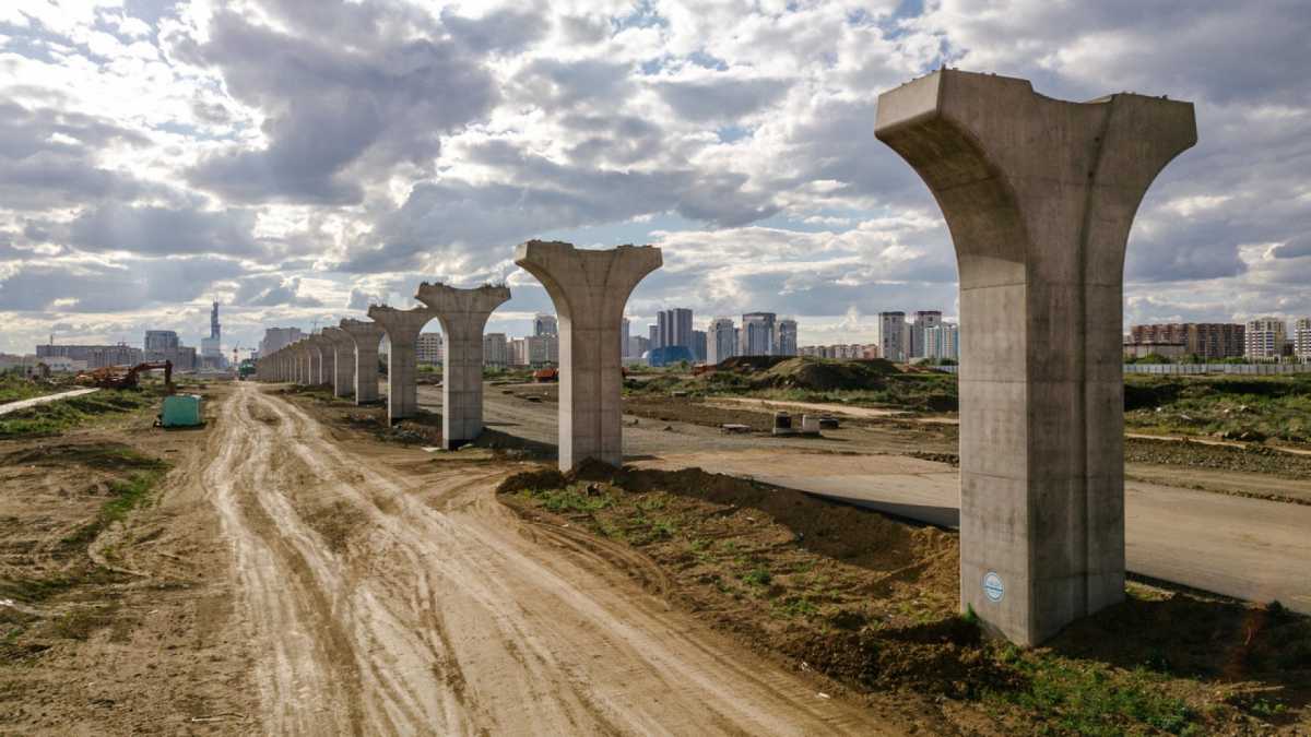 Строительство LRT в Астане: работы по возведению опор завершены на 100%