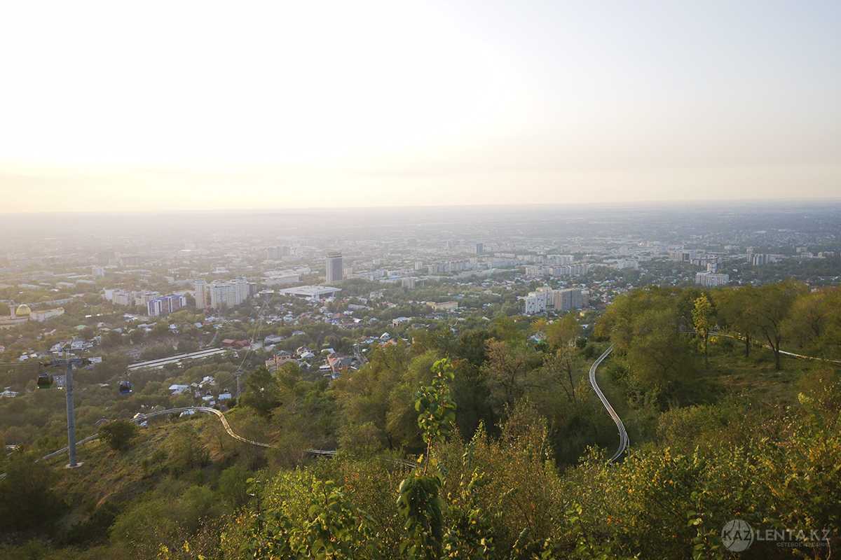 Палаточный городок для пострадавших от землетрясения создали в Алматы