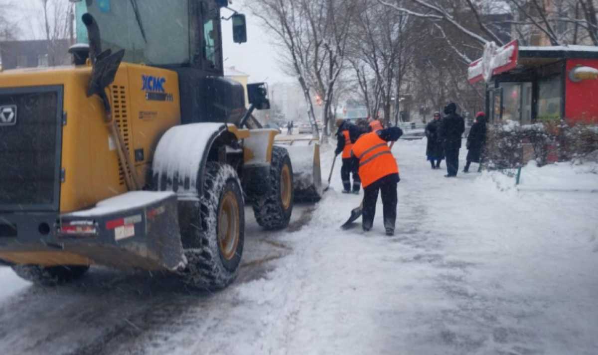 Снегопад в столице: более 26 тысяч кубометров снега вывезли из Астаны